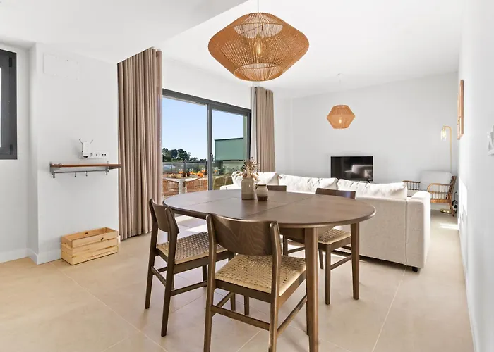 Aranya Atico Penthouse With Seaview